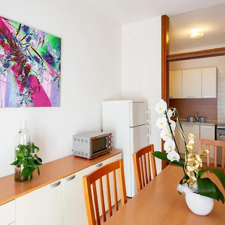 Holiday Appartamenti Apart Otel 4*