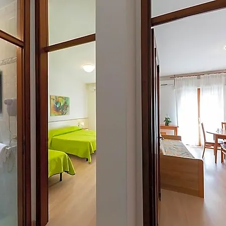 Holiday Appartamenti Aparthotel 4*